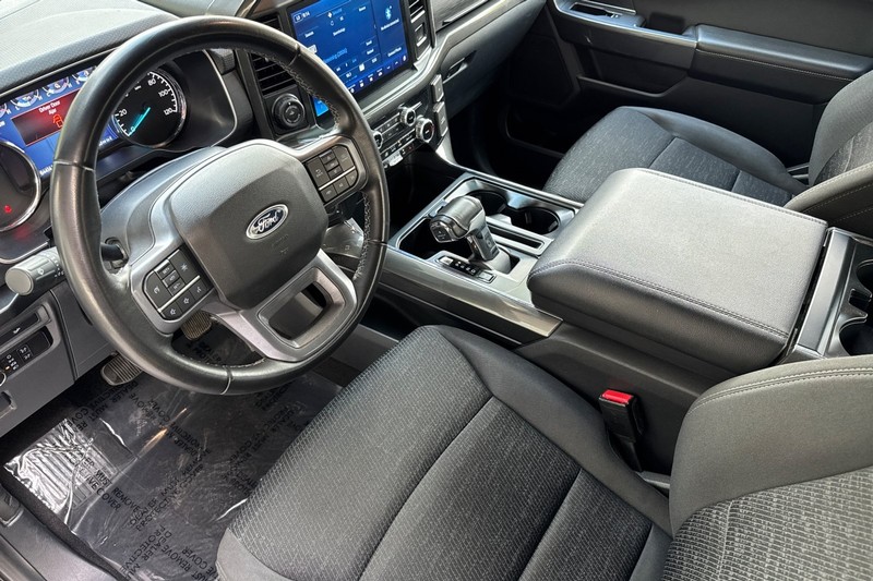 Ford F-150 Vehicle Full-screen Gallery Image 11