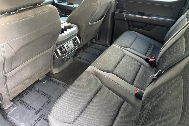 Ford F-150 Vehicle Full-screen Gallery Image 13