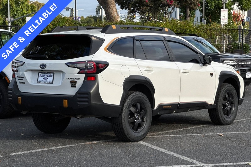Subaru Outback Vehicle Full-screen Gallery Image 04
