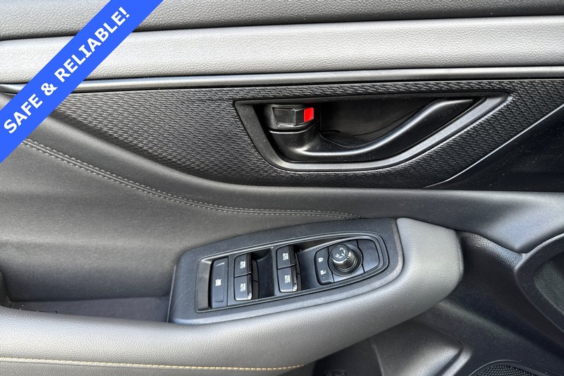 Subaru Outback Vehicle Full-screen Gallery Image 11
