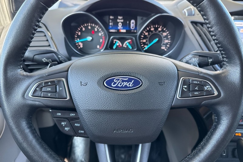 Ford Escape Vehicle Full-screen Gallery Image 23