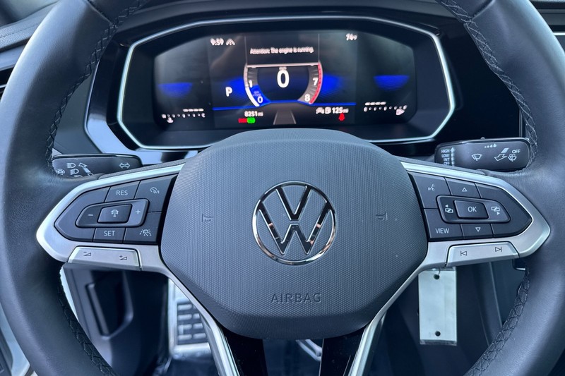 Volkswagen Jetta Vehicle Full-screen Gallery Image 21