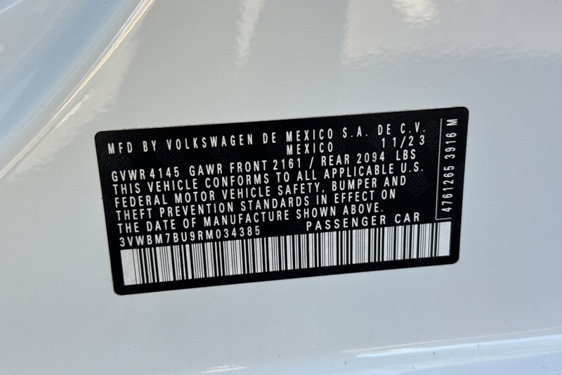Volkswagen Jetta Vehicle Full-screen Gallery Image 26