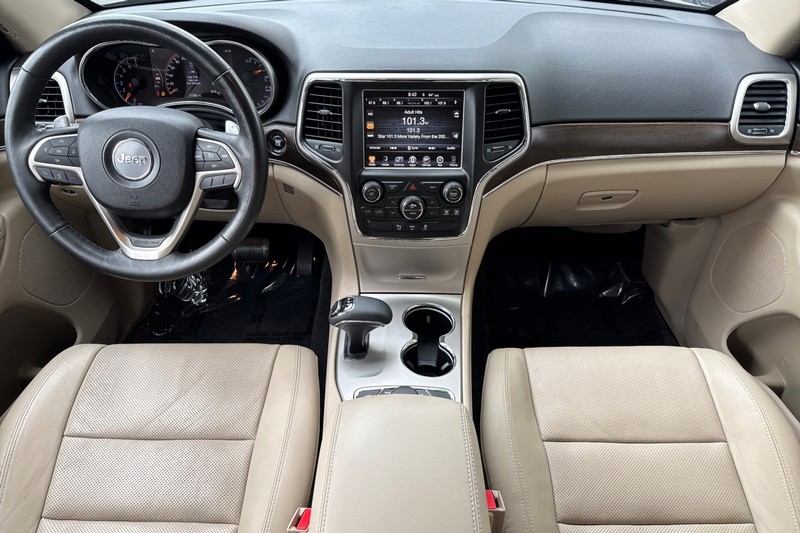 Jeep Grand Cherokee Vehicle Full-screen Gallery Image 13