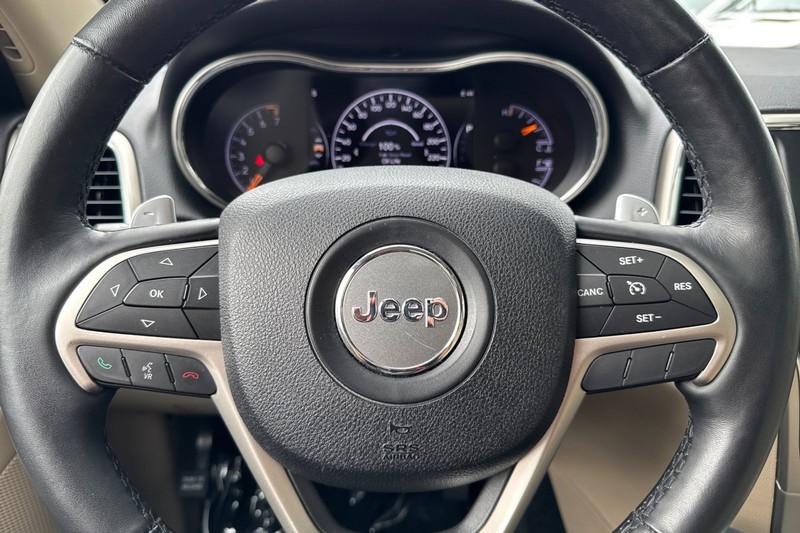Jeep Grand Cherokee Vehicle Full-screen Gallery Image 23