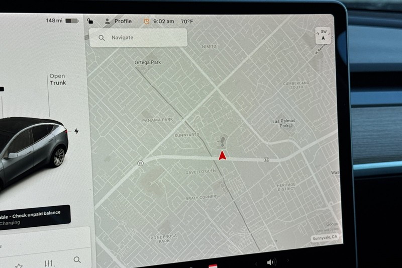 Tesla Model Y Vehicle Full-screen Gallery Image 17
