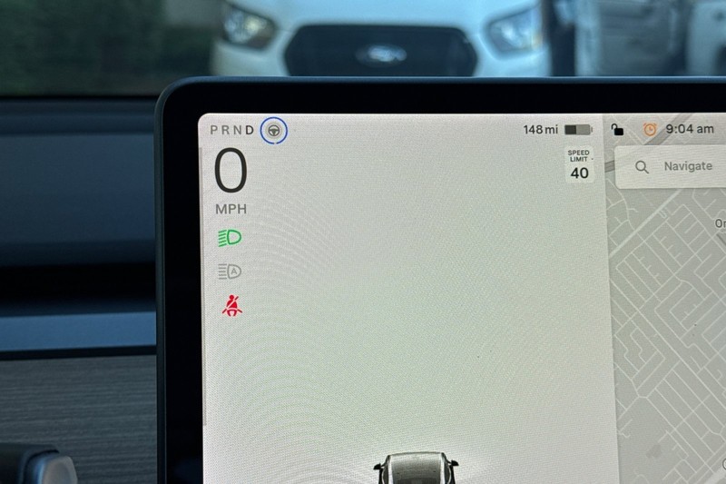 Tesla Model Y Vehicle Full-screen Gallery Image 22