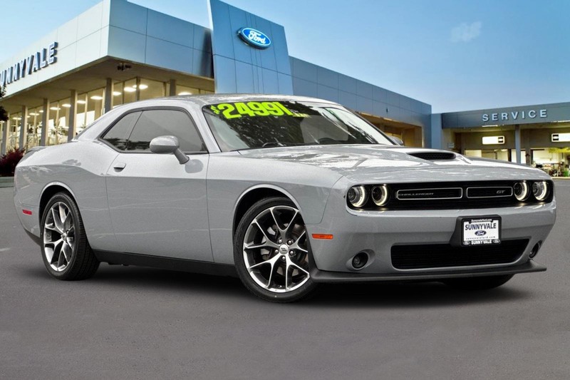 Dodge Challenger Vehicle Full-screen Gallery Image 02