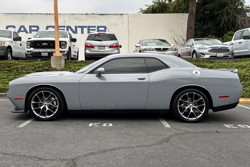 Dodge Challenger Vehicle Full-screen Gallery Image 07