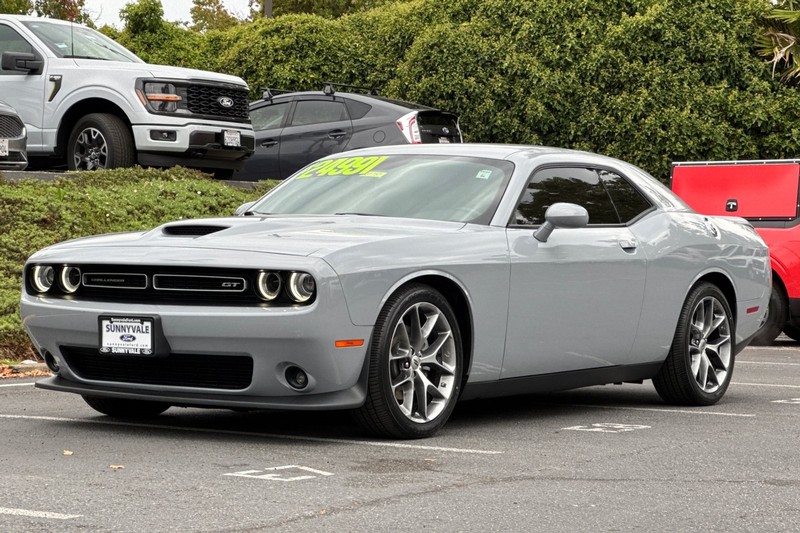 Dodge Challenger Vehicle Full-screen Gallery Image 08