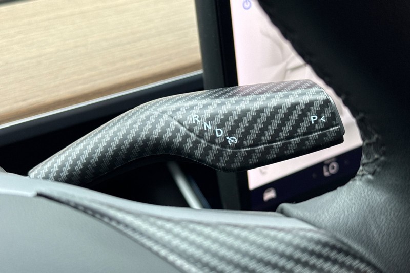Tesla Model 3 Vehicle Full-screen Gallery Image 20