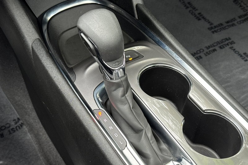 Chevrolet Malibu Vehicle Full-screen Gallery Image 20