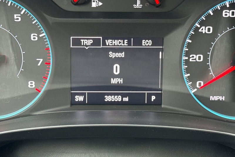Chevrolet Malibu Vehicle Full-screen Gallery Image 24