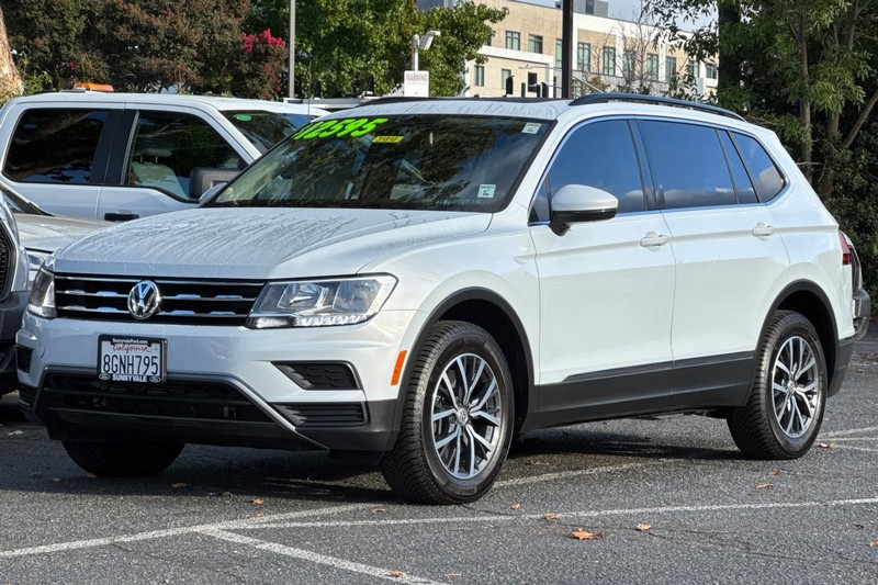 Volkswagen Tiguan Vehicle Full-screen Gallery Image 08