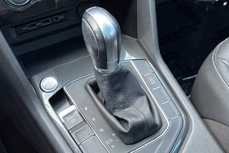 Volkswagen Tiguan Vehicle Full-screen Gallery Image 20
