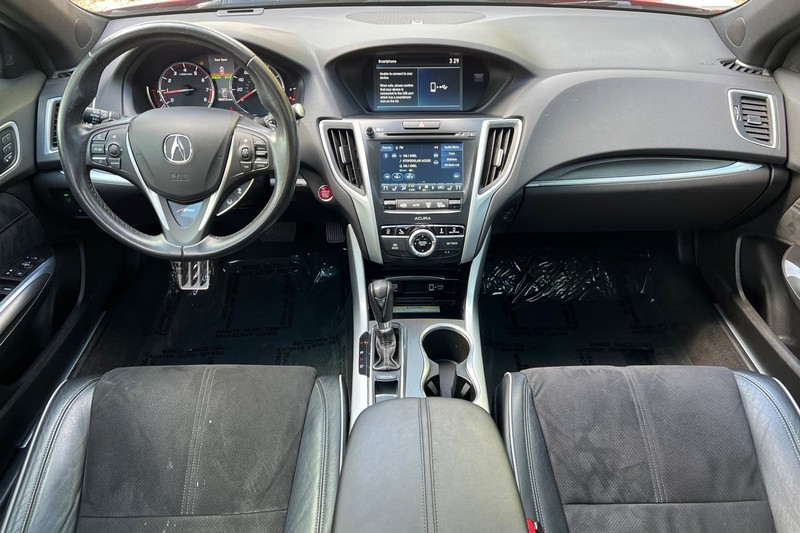 Acura TLX Vehicle Full-screen Gallery Image 13