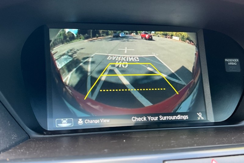 Acura TLX Vehicle Full-screen Gallery Image 19