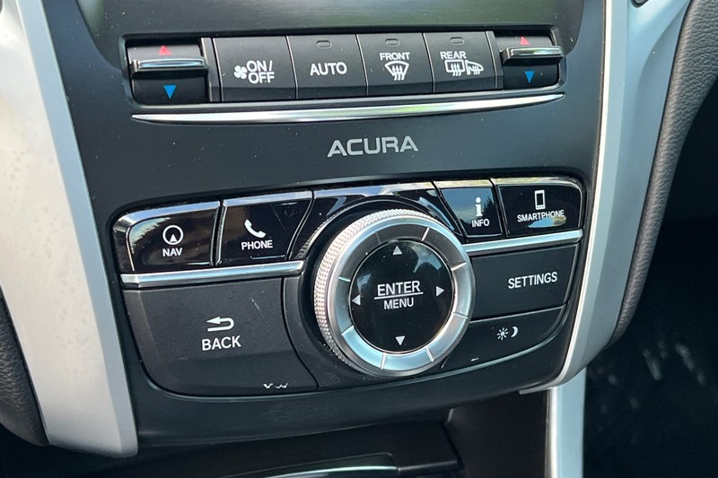 Acura TLX Vehicle Full-screen Gallery Image 20