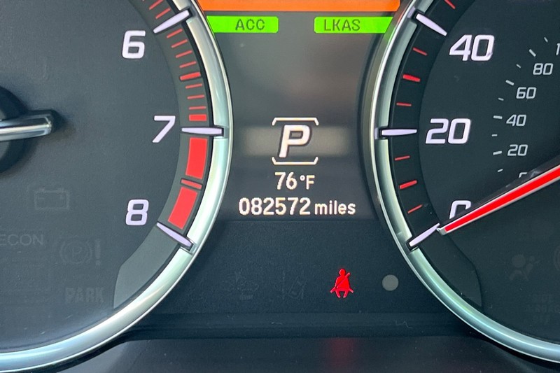 Acura TLX Vehicle Full-screen Gallery Image 25