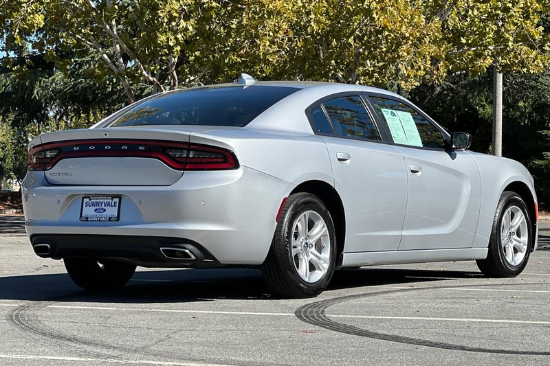 Dodge Charger Vehicle Full-screen Gallery Image 04