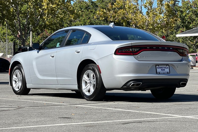 Dodge Charger Vehicle Full-screen Gallery Image 06