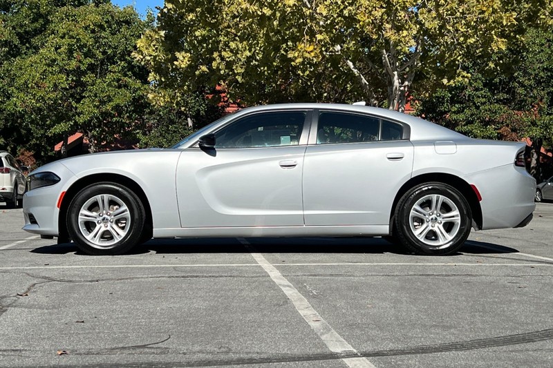 Dodge Charger Vehicle Full-screen Gallery Image 07