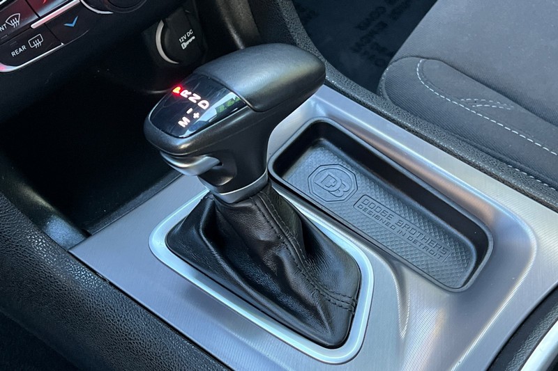 Dodge Charger Vehicle Full-screen Gallery Image 19