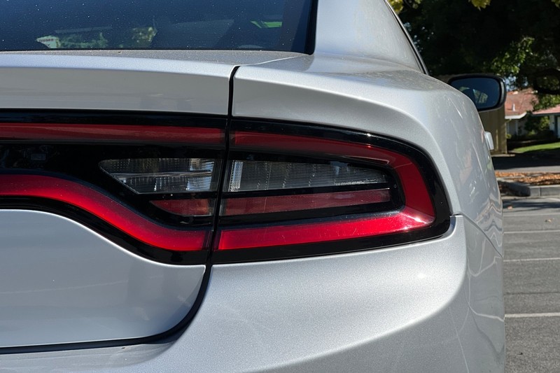 Dodge Charger Vehicle Full-screen Gallery Image 25