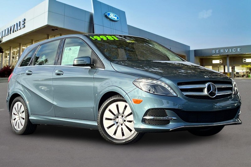 Mercedes-Benz B-Class Vehicle Full-screen Gallery Image 02