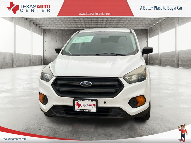 Ford Escape Vehicle Full-screen Gallery Image 3