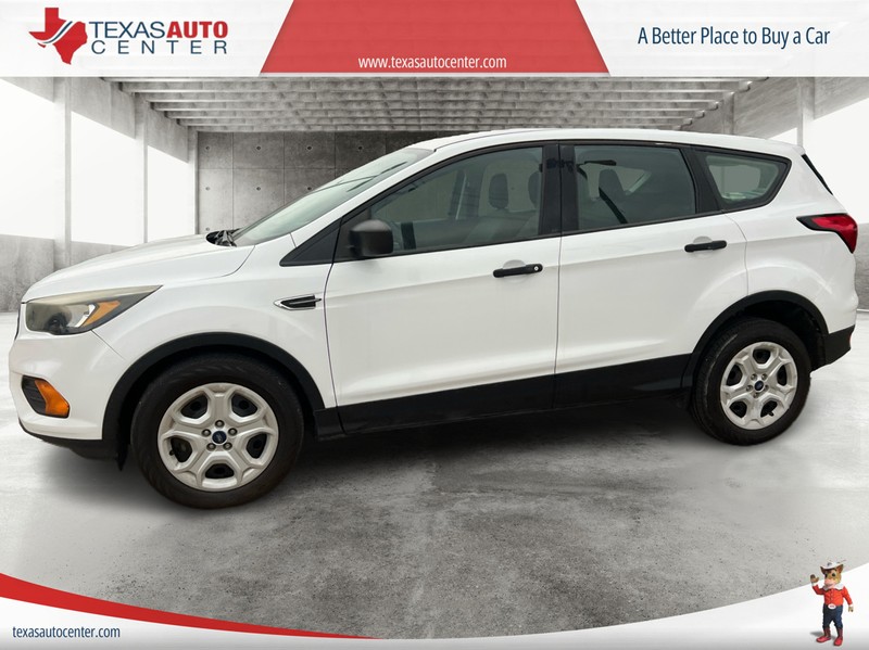 Ford Escape Vehicle Full-screen Gallery Image 5