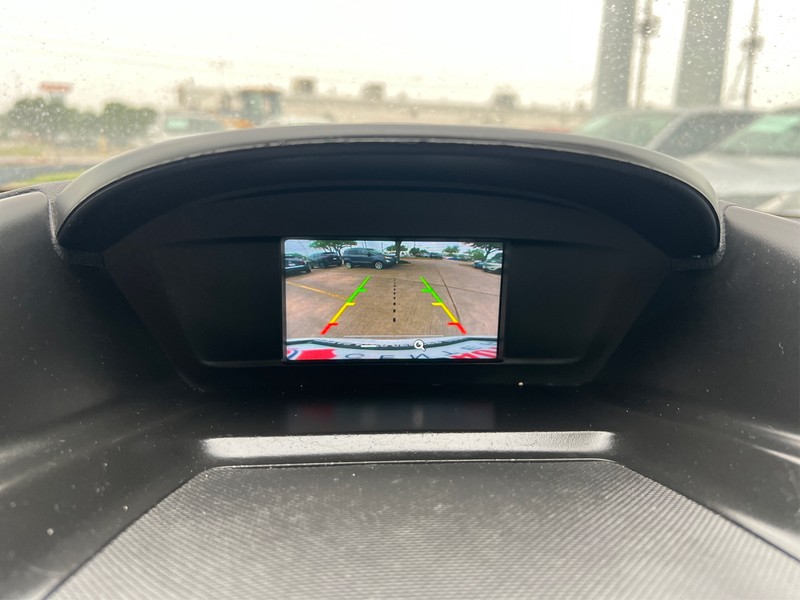 Ford Escape Vehicle Full-screen Gallery Image 17