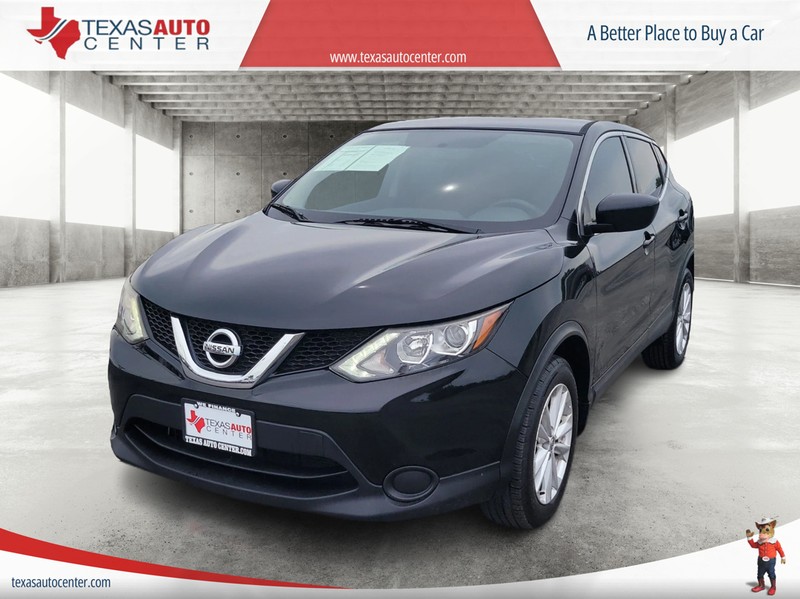 Nissan Rogue Sport Vehicle Full-screen Gallery Image 2