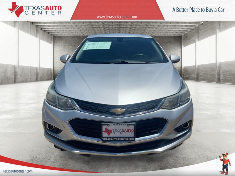 Chevrolet Cruze Vehicle Full-screen Gallery Image 3