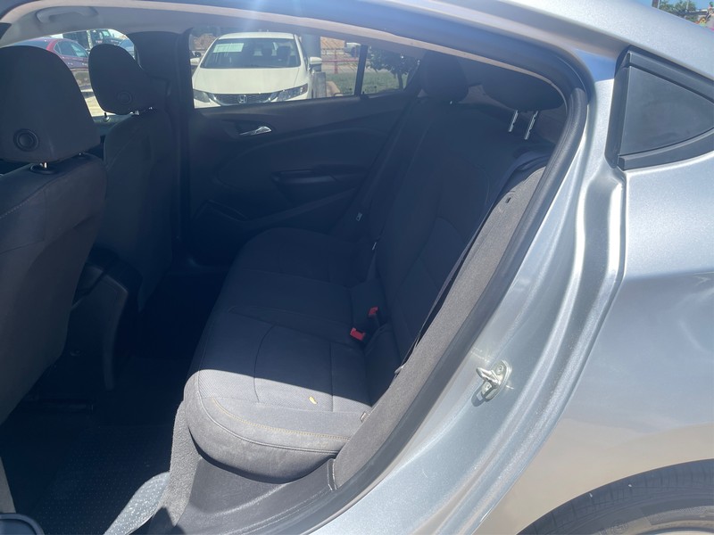 Chevrolet Cruze Vehicle Full-screen Gallery Image 9