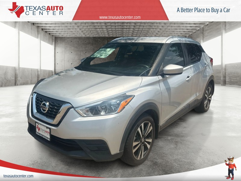 Nissan Kicks Vehicle Full-screen Gallery Image 2