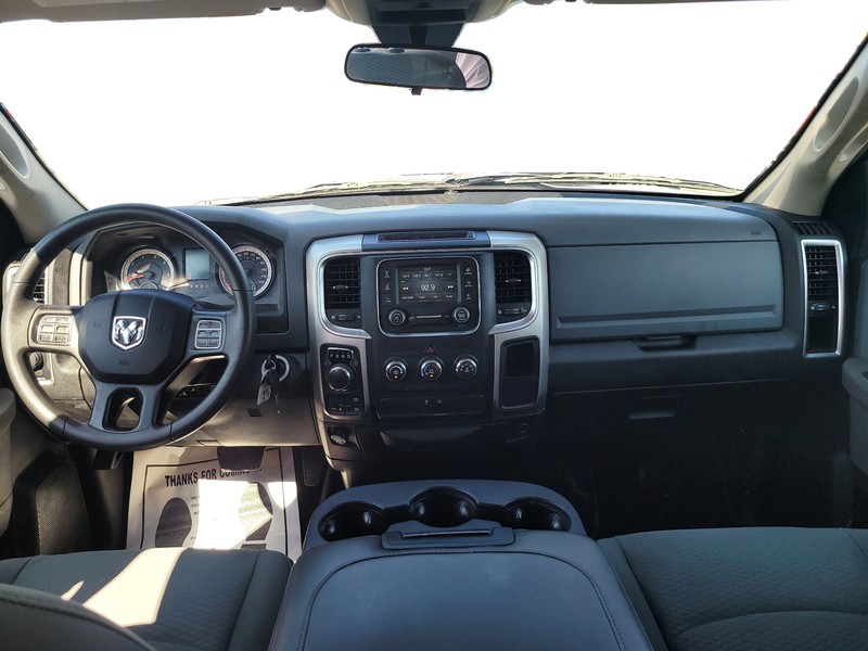 Ram 1500 Classic Vehicle Full-screen Gallery Image 15