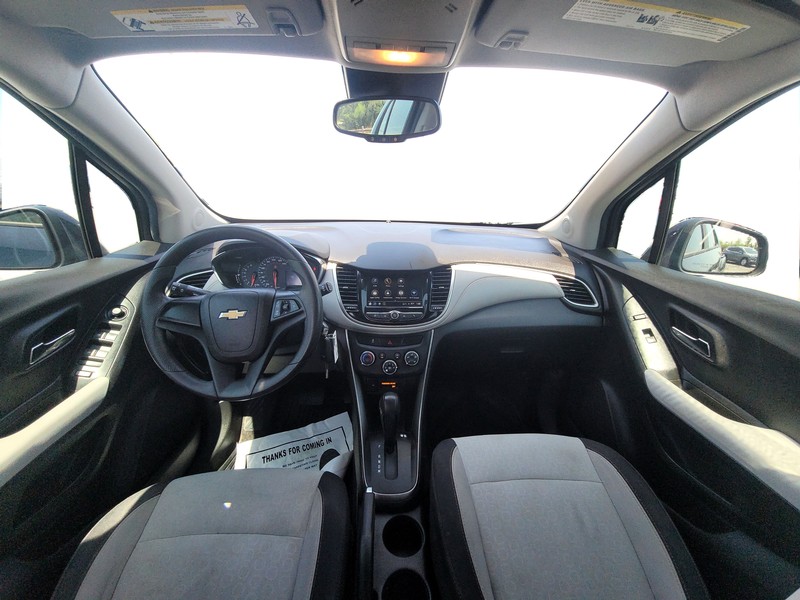 Chevrolet Trax Vehicle Full-screen Gallery Image 15