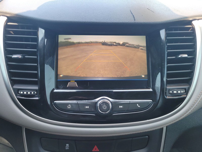 Chevrolet Trax Vehicle Full-screen Gallery Image 17