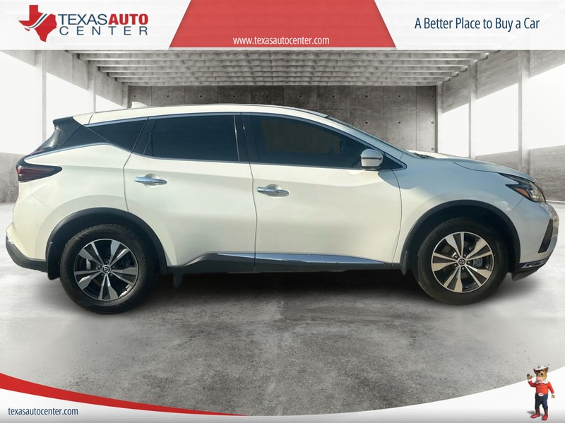 Nissan Murano Vehicle Full-screen Gallery Image 4