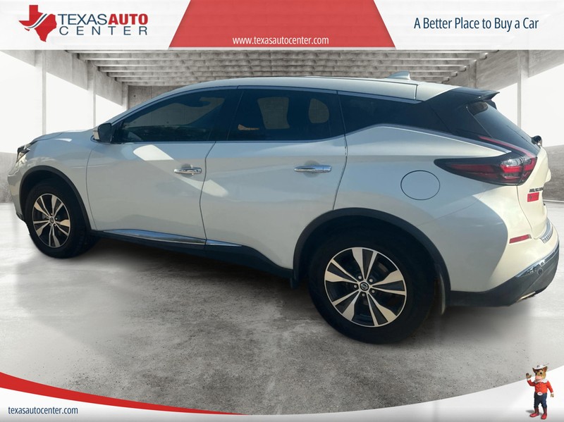 Nissan Murano Vehicle Full-screen Gallery Image 5