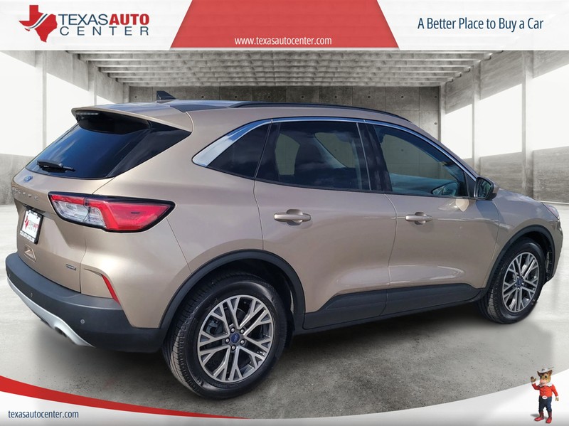 Ford Escape Vehicle Full-screen Gallery Image 7