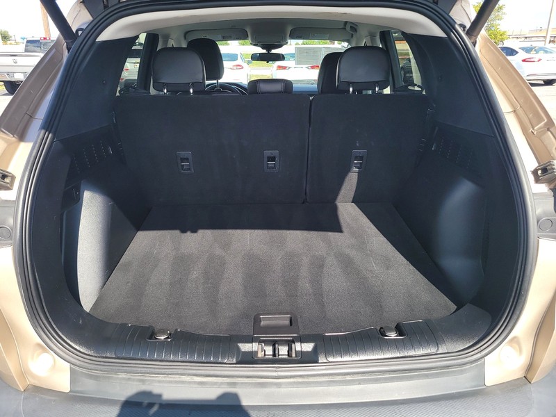 Ford Escape Vehicle Full-screen Gallery Image 11