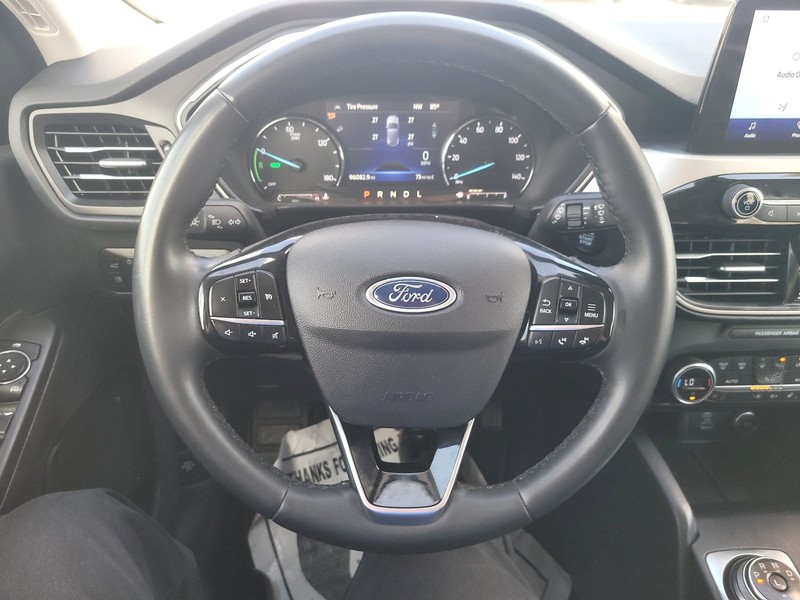 Ford Escape Vehicle Full-screen Gallery Image 14