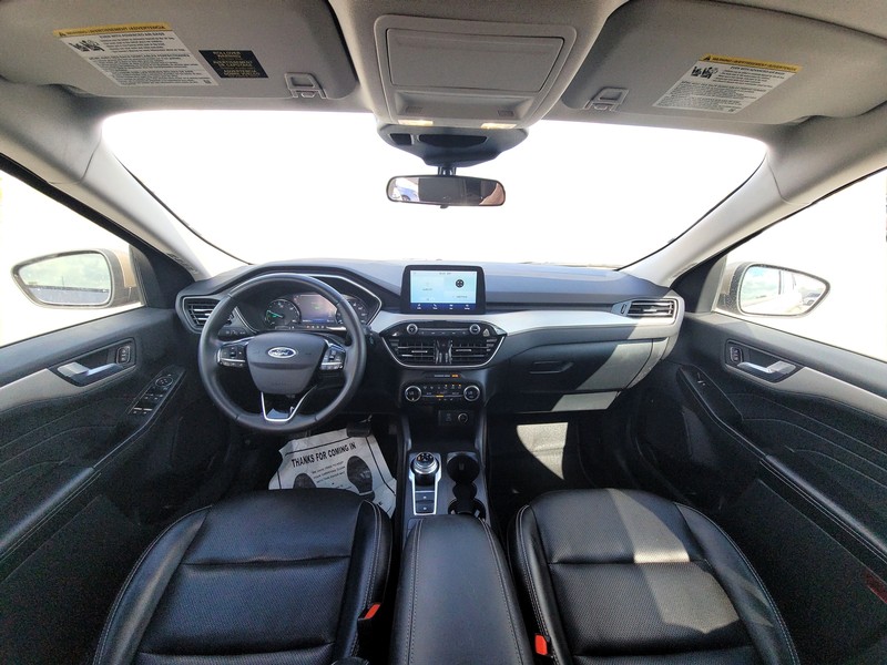 Ford Escape Vehicle Full-screen Gallery Image 15