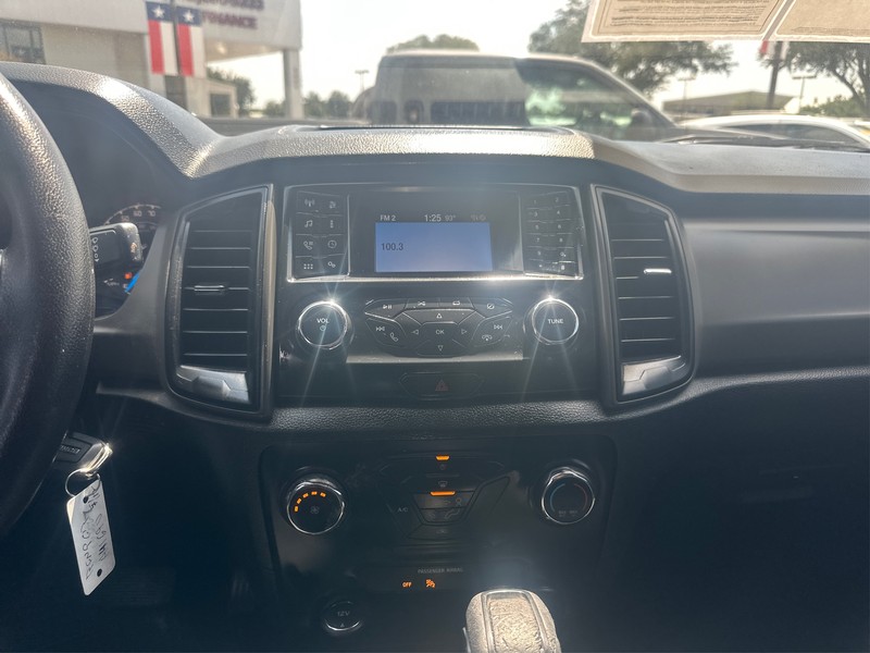 Ford Ranger Vehicle Full-screen Gallery Image 12