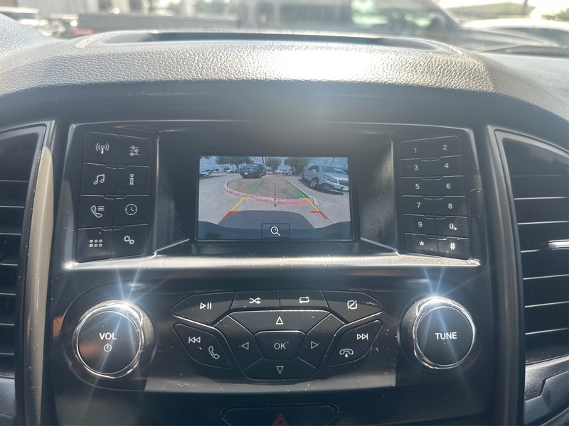 Ford Ranger Vehicle Full-screen Gallery Image 18