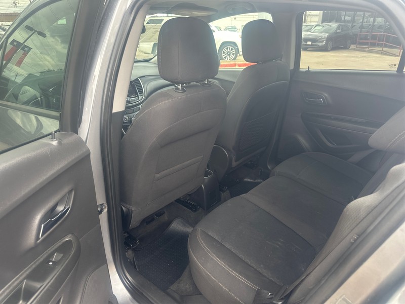 Chevrolet Trax Vehicle Full-screen Gallery Image 10