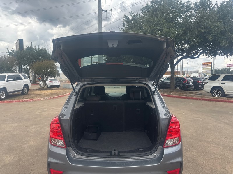 Chevrolet Trax Vehicle Full-screen Gallery Image 11