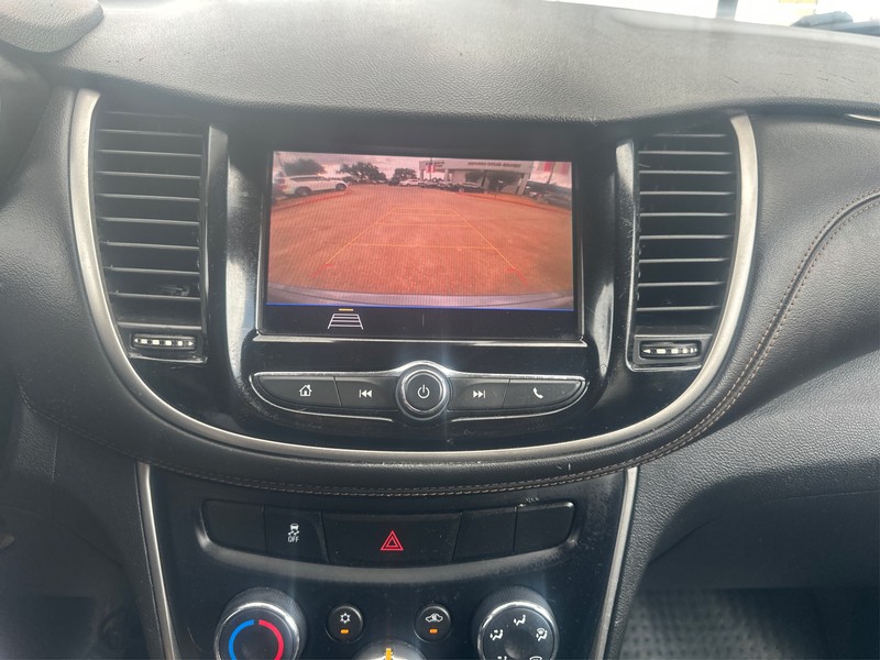 Chevrolet Trax Vehicle Full-screen Gallery Image 17